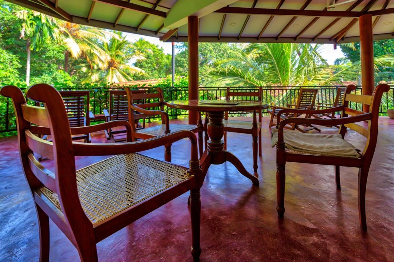 Julia Safari Inn Tissamaharama Esterno foto